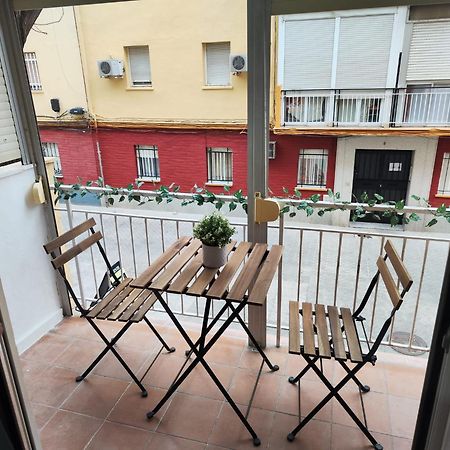 Vts Los Remedios Apartment Seville Luaran gambar