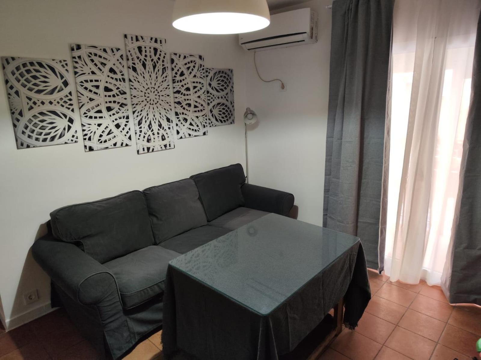 Vts Los Remedios Apartment Seville Luaran gambar